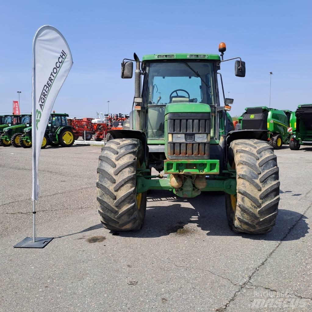 John Deere 6910 Tractoare