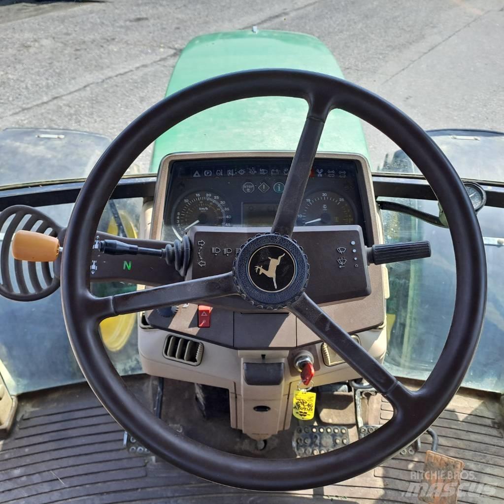 John Deere 6910 Tractoare