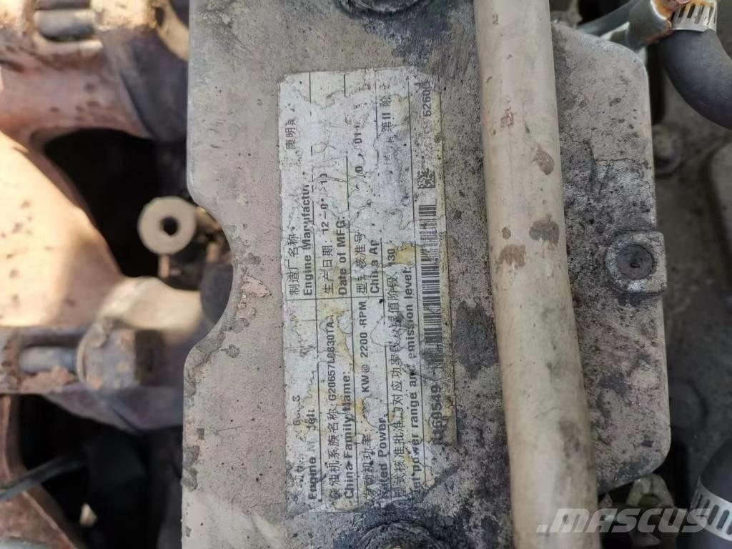 Hyundai 305-9 Excavatoare pe șenile
