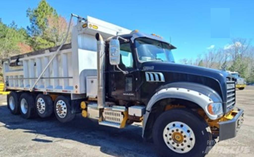 Mack GU 713 Autobasculanta