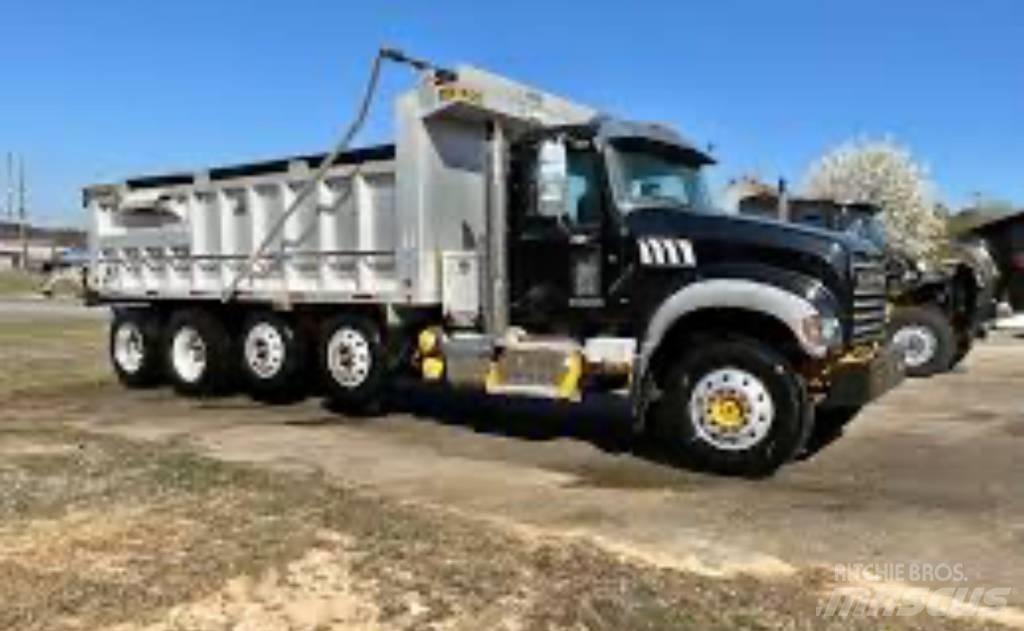 Mack GU 713 Autobasculanta
