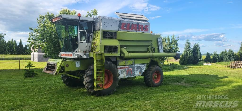 CLAAS Commandor 115 Combine de secerat