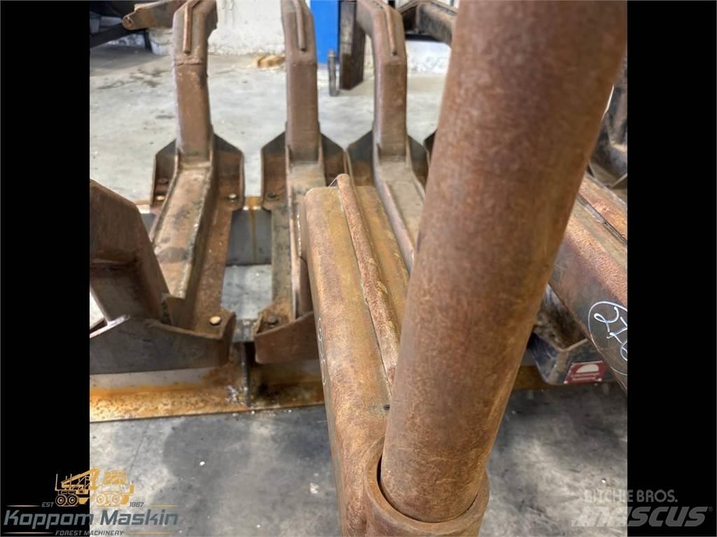 Gremo 704 Alte componente