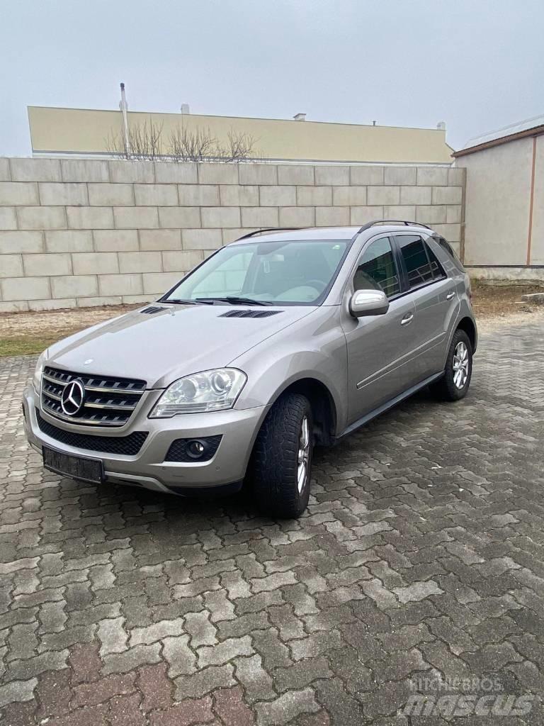 Mercedes-Benz ML 320 Masini