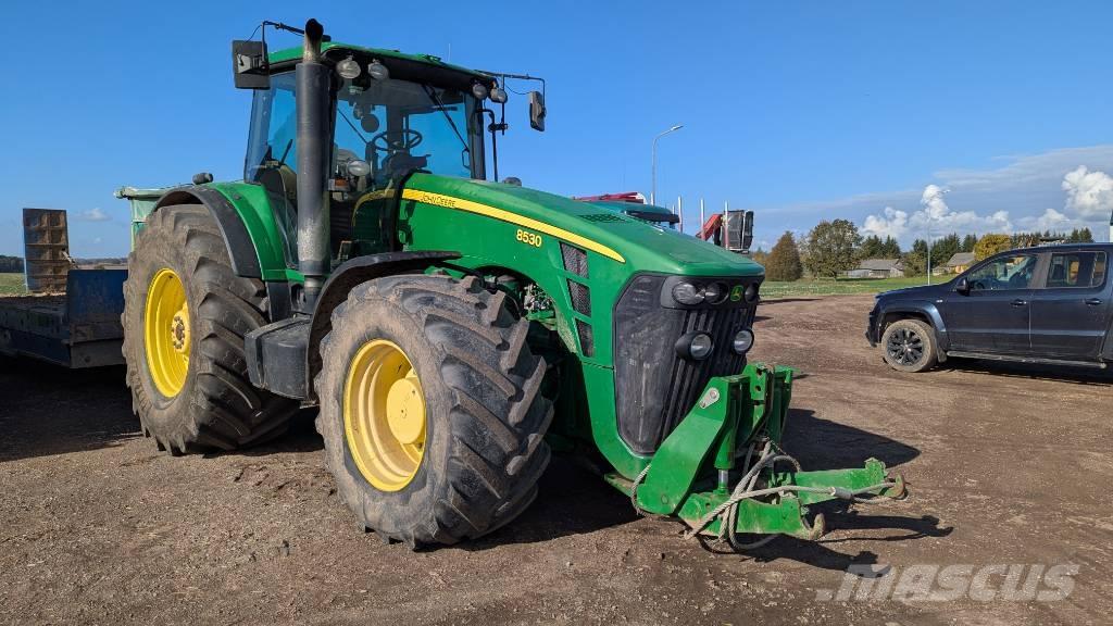 John Deere 8530 Tractoare