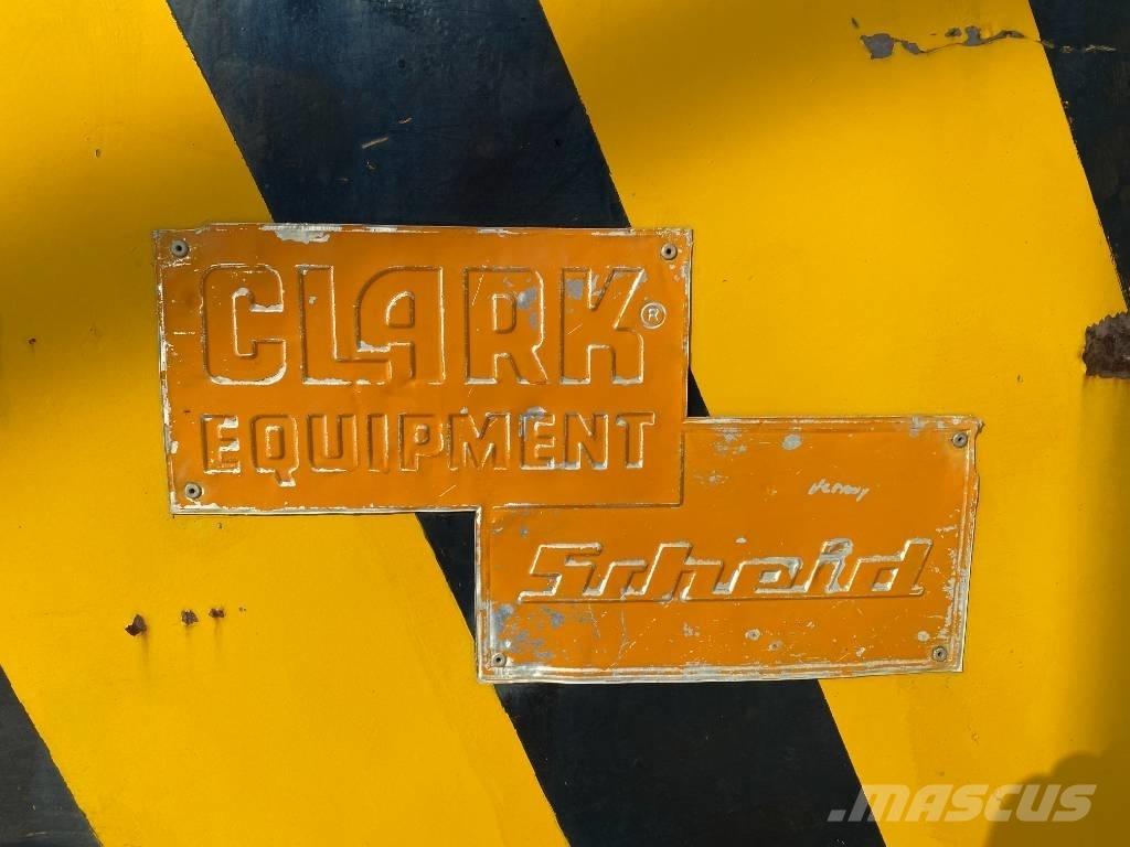 Clark Equipment Anvelope, roti si jante