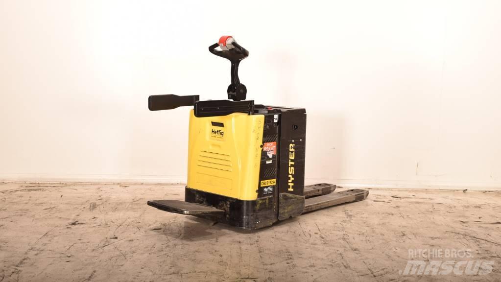 Hyster P 2.0 S Transpaleta cu platforma