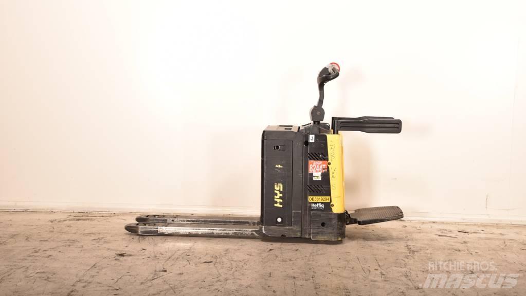 Hyster P 2.0 S Transpaleta cu platforma