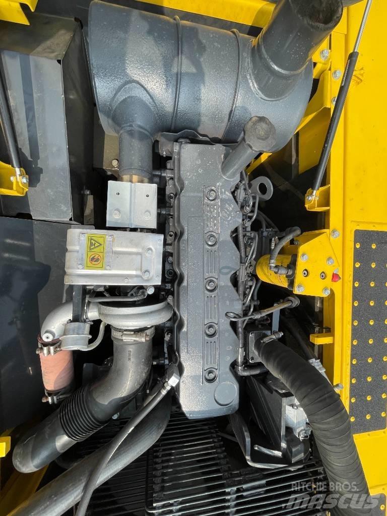 Komatsu PC 220 Excavatoare pe șenile
