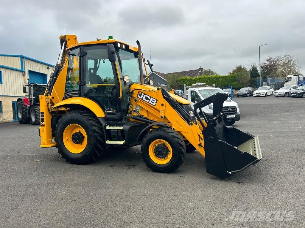 JCB 3CX 81kW / 108 BHP Buldoexcavatoare