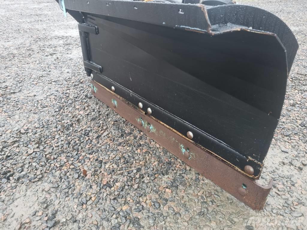 SE Equipment  Vikplog Pluguri