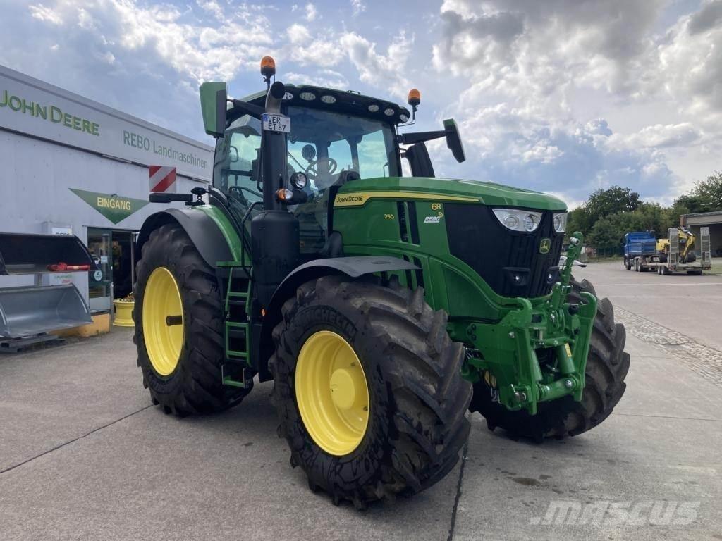 John Deere 6R 250 Tractoare