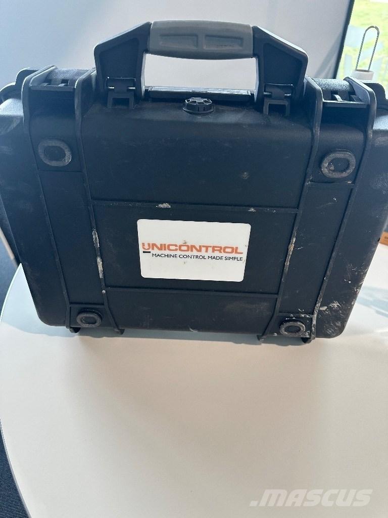  Unicontrol 3D Alte componente