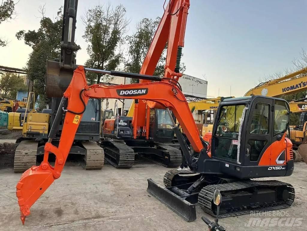 Doosan DX60-9C Mini excavatoare < 7t