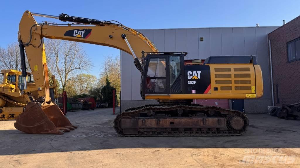 CAT 352 F Excavatoare pe șenile
