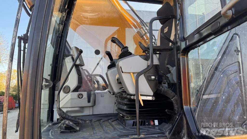 CAT 352 F Excavatoare pe șenile

