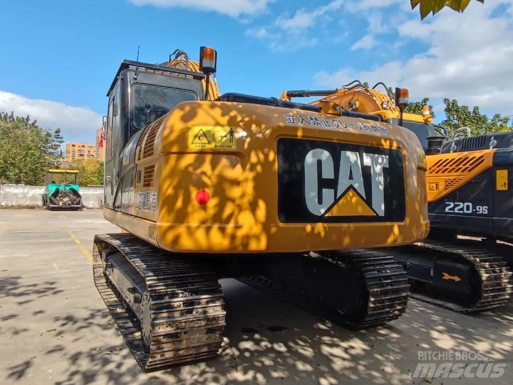 CAT 320D2 Excavatoare pe șenile
