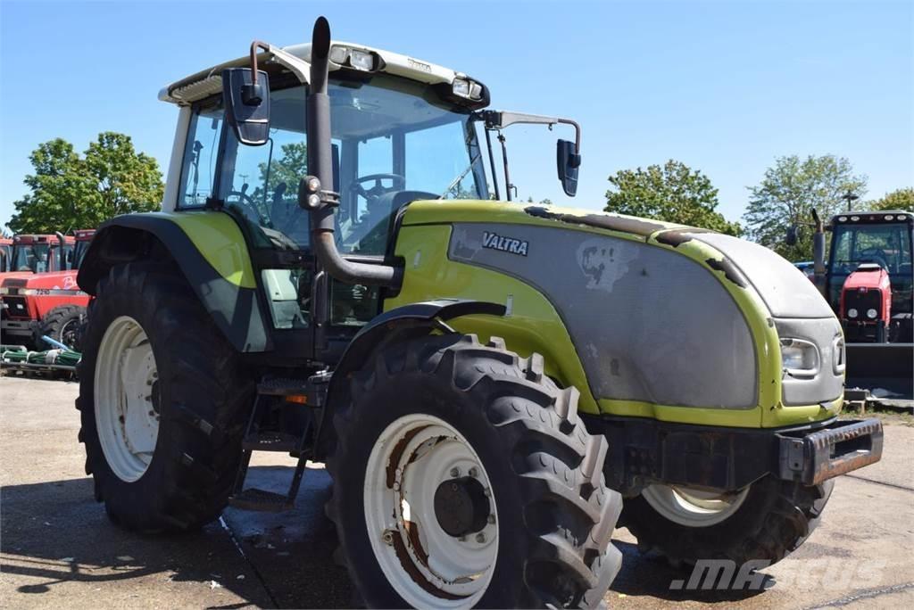 Valtra T120 Tractoare