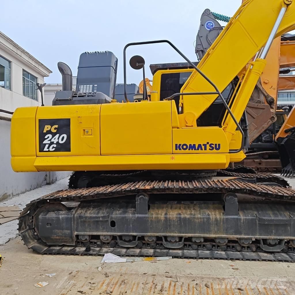 Komatsu PC240LC-8 Excavatoare pe șenile
