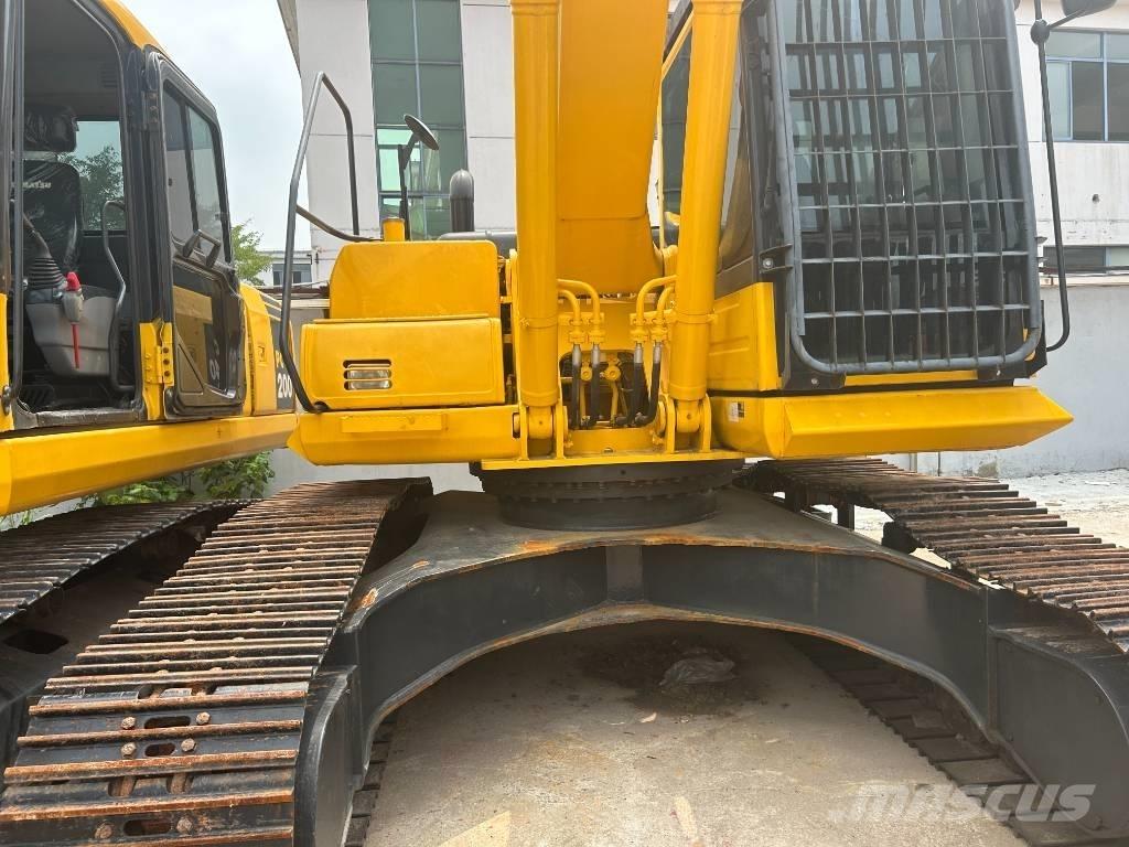 Komatsu PC240LC-8 Excavatoare pe șenile
