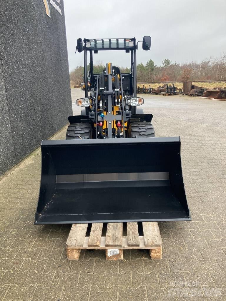 JCB 403 - Fabriksny Mini incarcatoare