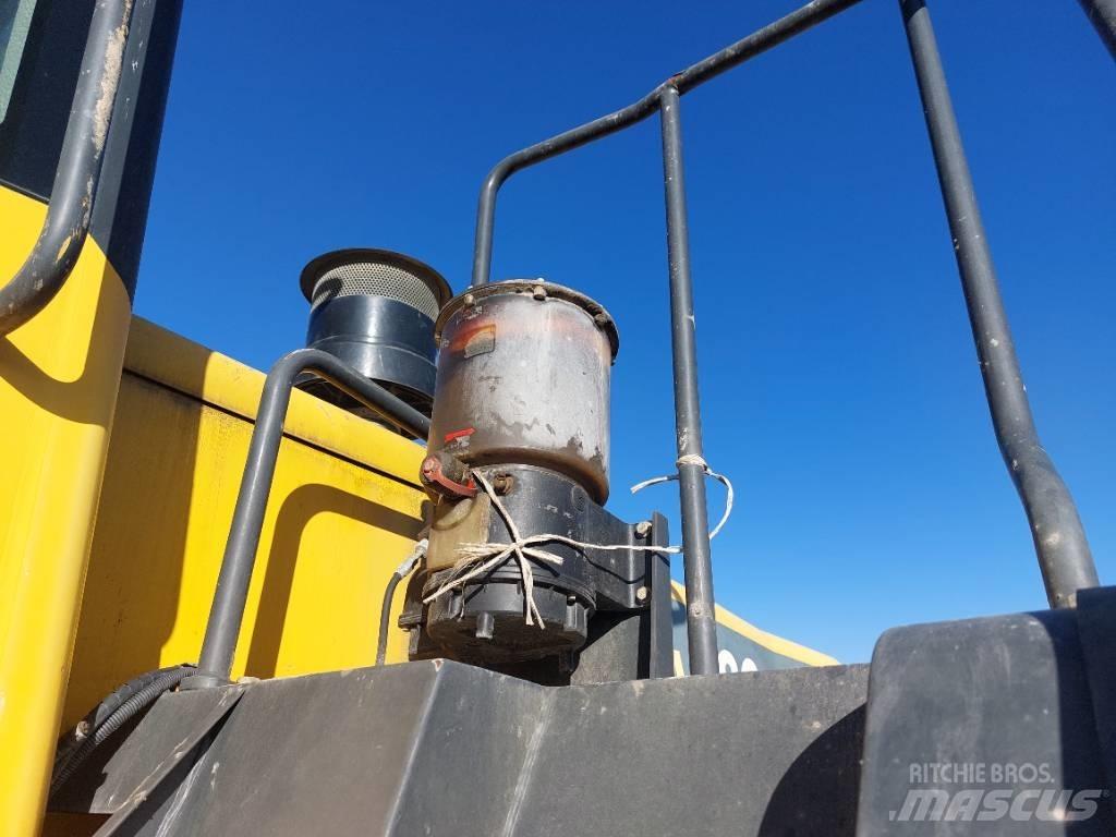 Komatsu WA480-6 Incarcator pe pneuri