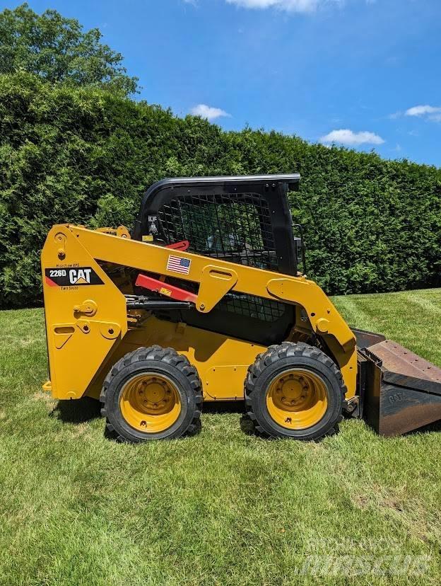 CAT 226 D Mini incarcator