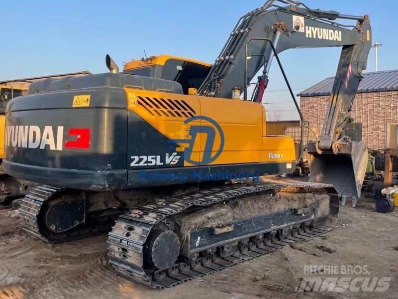 Hyundai 225VS Excavatoare pe șenile
