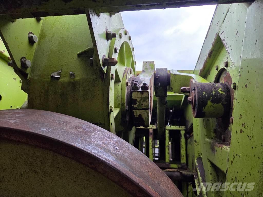 CLAAS Quadrant 1200 Baler dreptunghiular