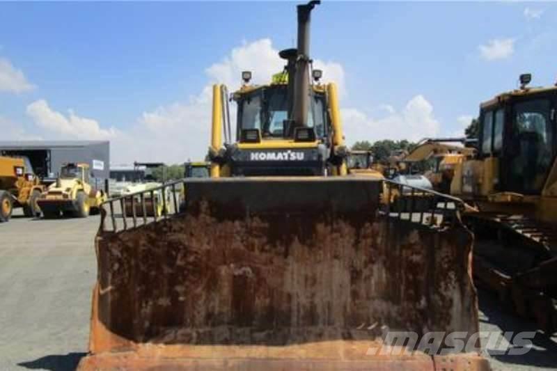 Komatsu D65 EX-16 Buldozere pe senile