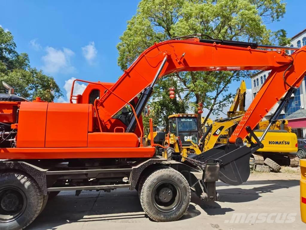 Doosan DH 210 W-7 Excavatoare cu roti