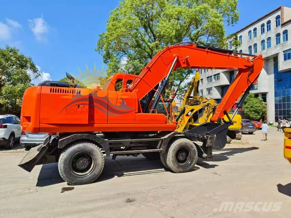 Doosan DH 210 W-7 Excavatoare cu roti