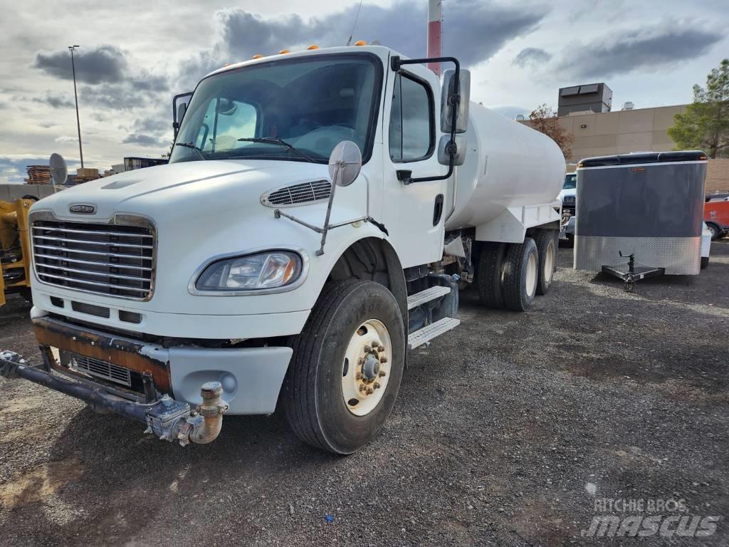 Freightliner M2-106 Cisterne