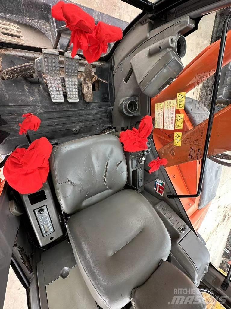 Hitachi ZX 75 Excavatoare pe șenile
