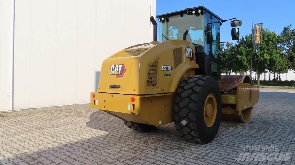 CAT CS74B Compactoare monocilindrice
