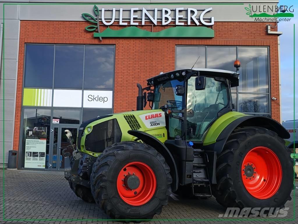 CLAAS Axion 850 Tractoare