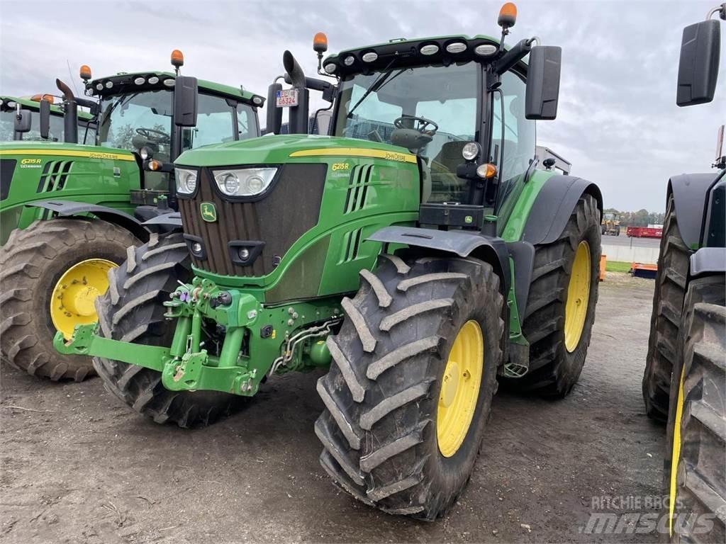 John Deere 6215R Tractoare