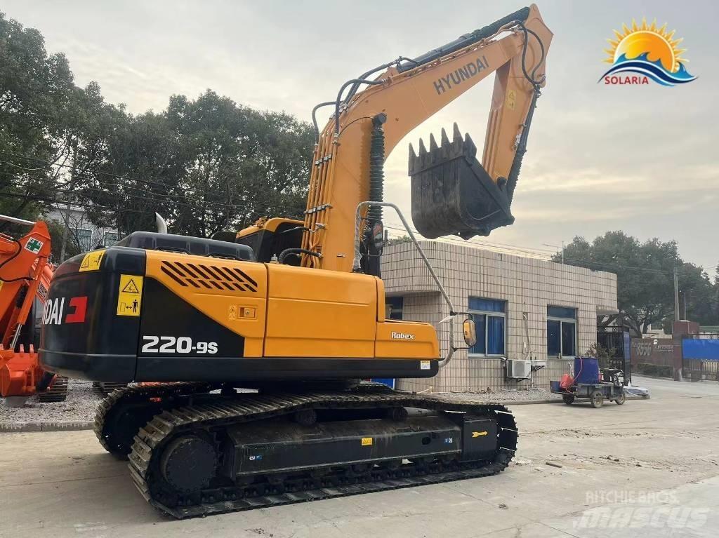 Hyundai R220-9S Excavatoare cu roti
