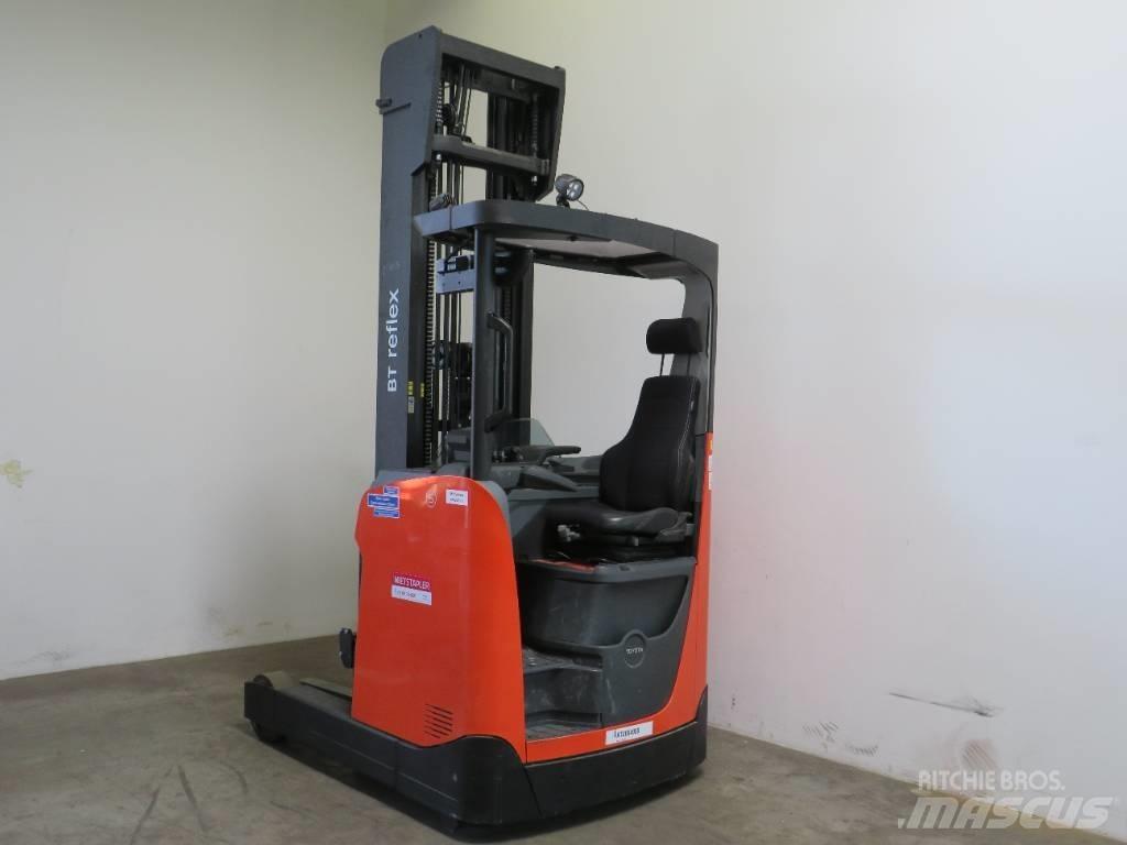 BT RR E 160 H Stivuitor cu catarg retractabil