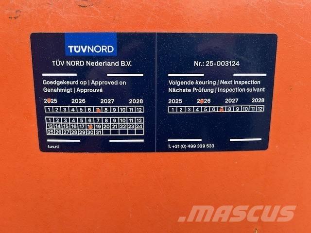 JLG E 400 AJPN Nacele cu brat articulat