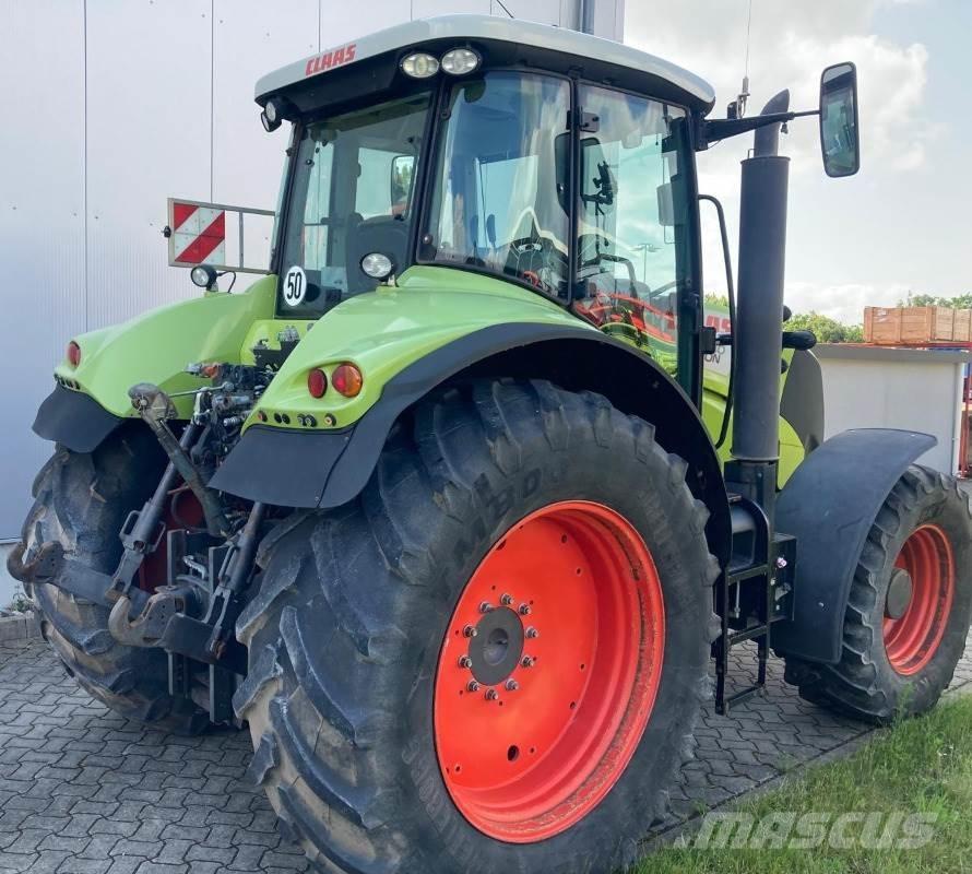 CLAAS AXION 840 Tractoare