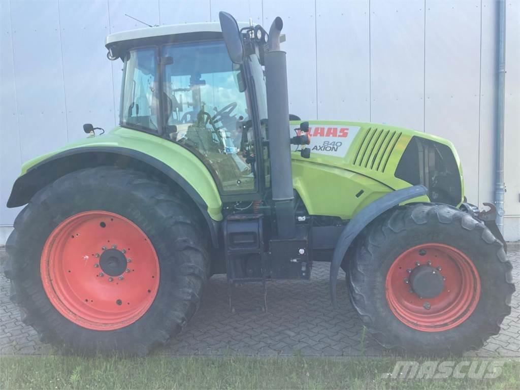 CLAAS AXION 840 Tractoare