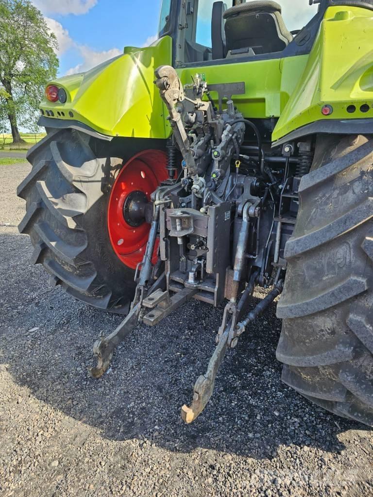 CLAAS ARION 630 CIS Tractoare