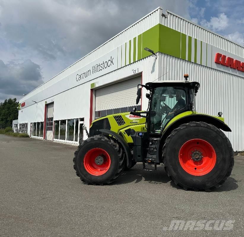 CLAAS Axion 870 Tractoare
