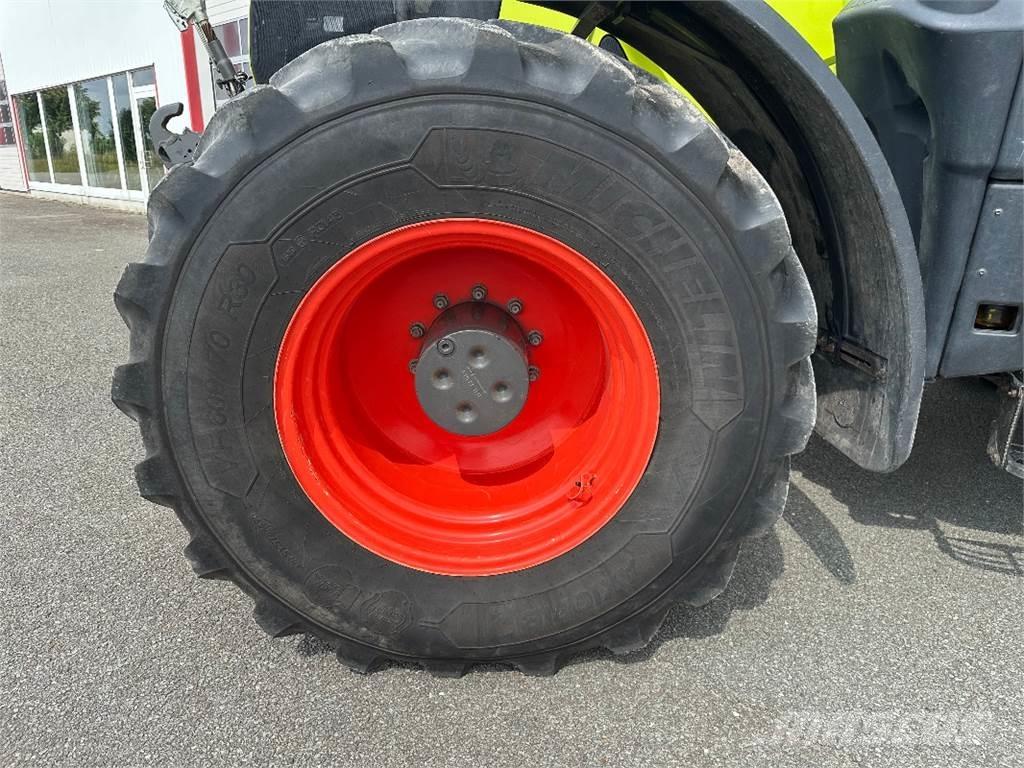 CLAAS Axion 870 Tractoare