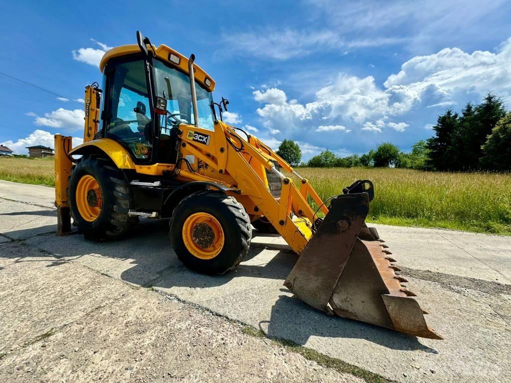 JCB 3CX Buldoexcavatoare
