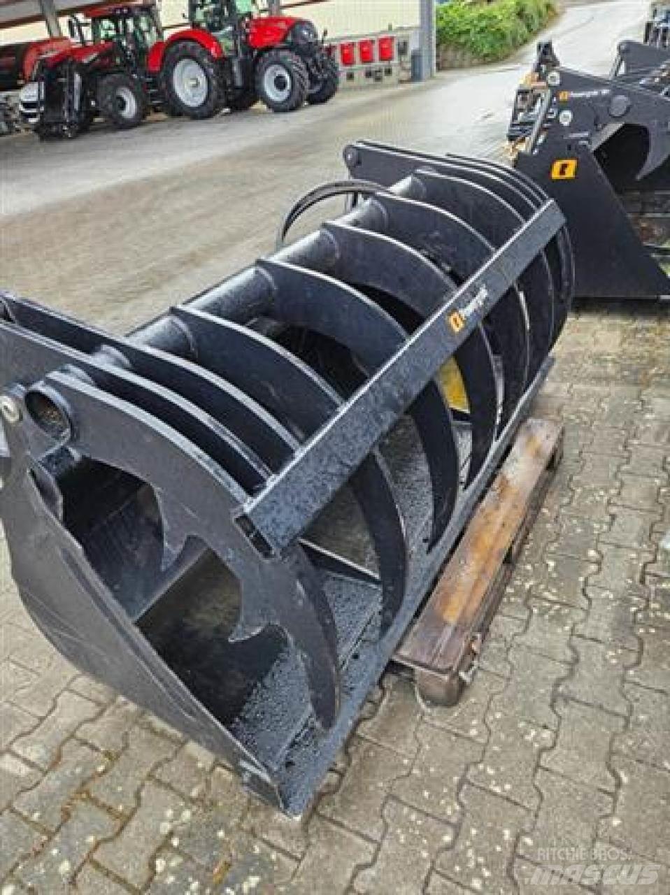 Ålö Powergrab 210 Tractoare
