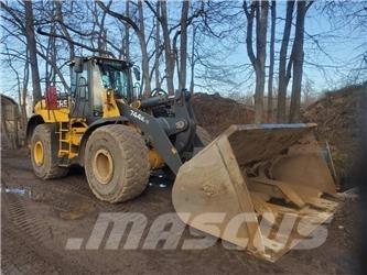 John Deere 744 K Incarcator pe pneuri