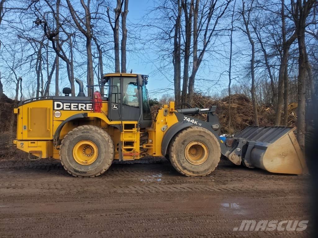 John Deere 744 K Incarcator pe pneuri