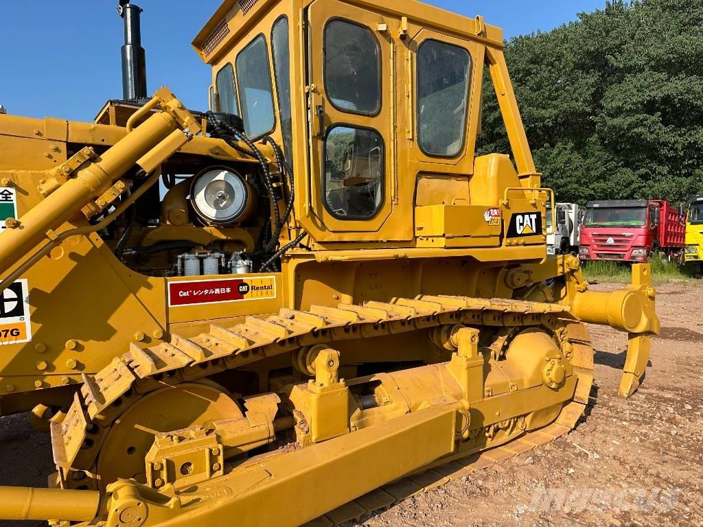 CAT D7G Buldozere pe senile